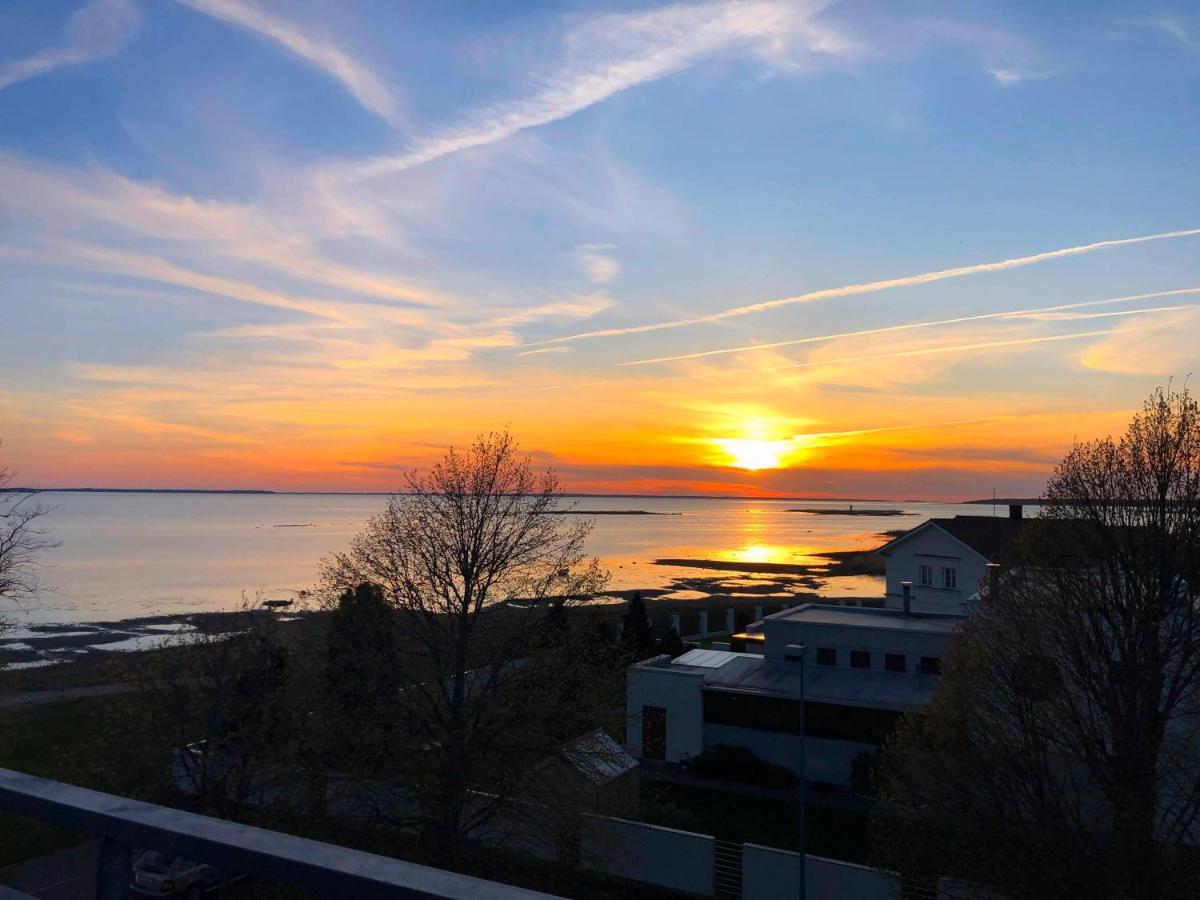 Sunset Dream Apartment With A Panoramic Seaview Haapsalu Luaran gambar